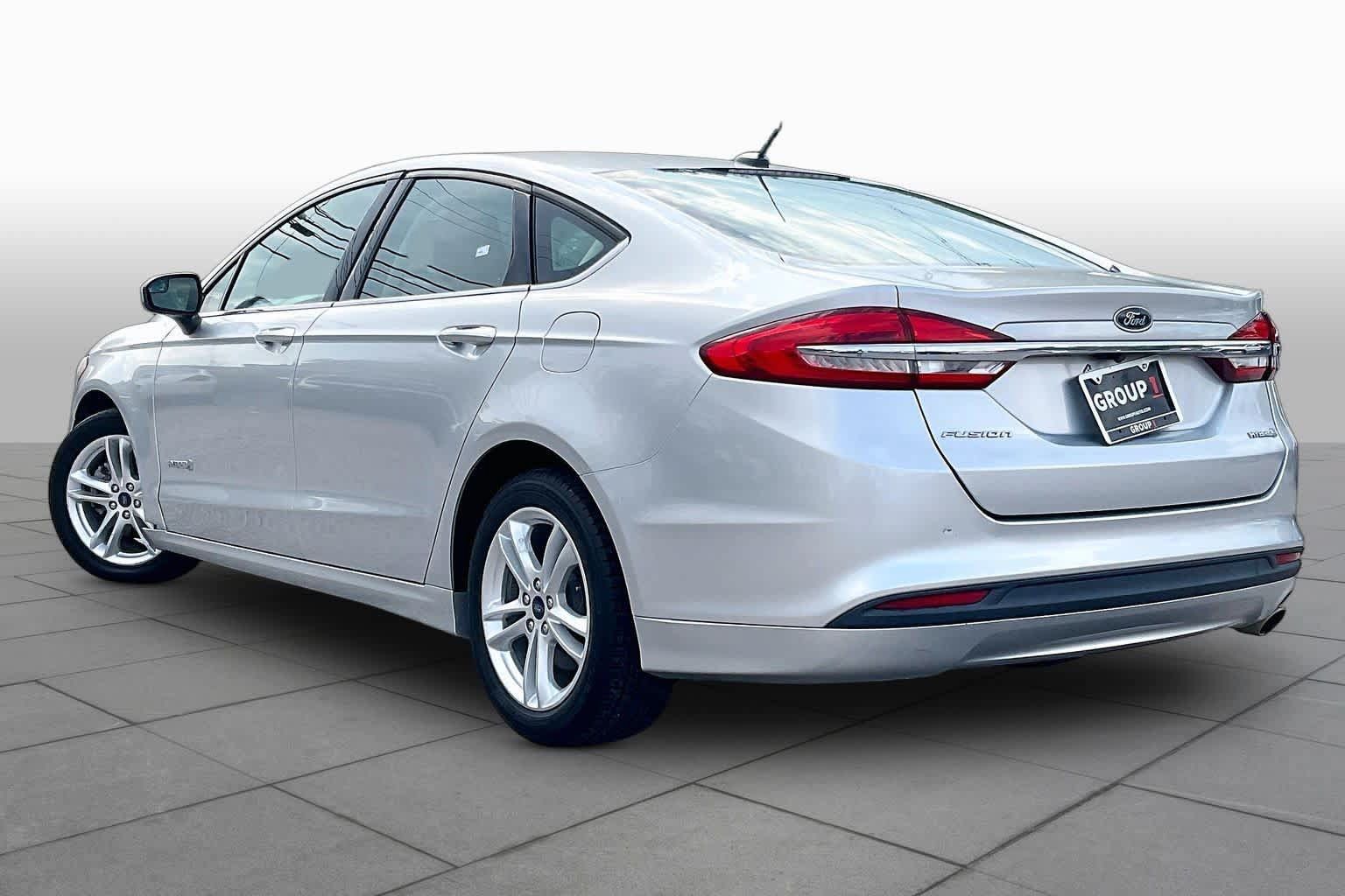 Used 2018 Ford Fusion S FWD image 12