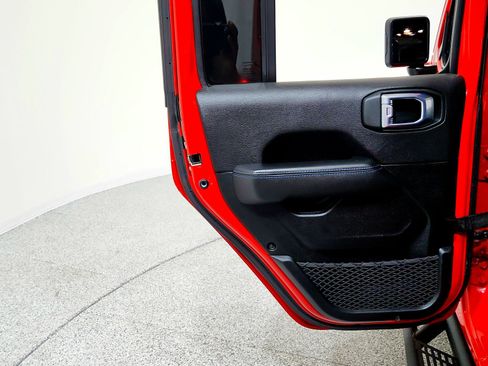 Used 2022 Jeep Wrangler Unlimited Rubicon 4xe image 33