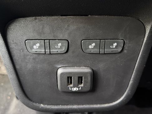 Used 2020 GMC Terrain Denali w/ Denali Premium Package image 16