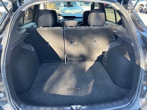 Used 2020 Nissan Kicks SV image 23