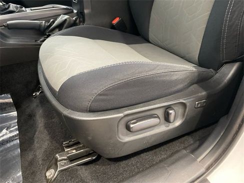 Used 2021 Toyota Tacoma TRD Off-Road image 14