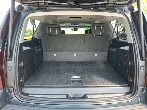 Used 2019 Chevrolet Suburban Premier AWD/4WD image 29