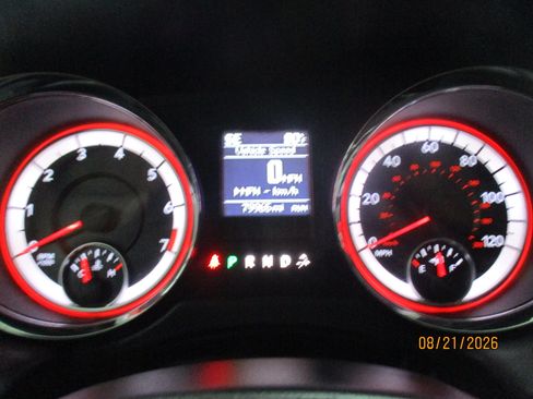 Used 2019 Dodge Grand Caravan SE w/ UConnect Hands-Free Group FWD image 13