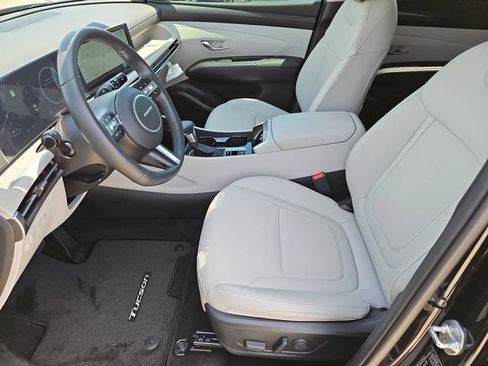 Used 2025 Hyundai Tucson SEL FWD image 11