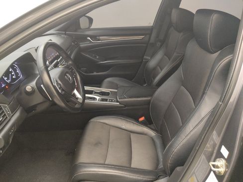 Used 2018 Honda Accord Sport image 17