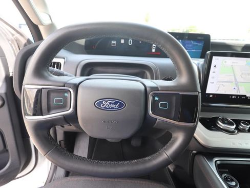Used 2025 Ford Expedition Max Active AWD/4WD image 20