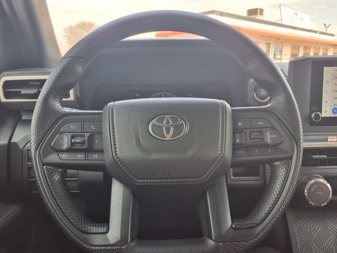 Used 2025 Toyota Tacoma SR image 18