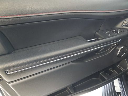 Used 2023 Ford Expedition Limited image 20