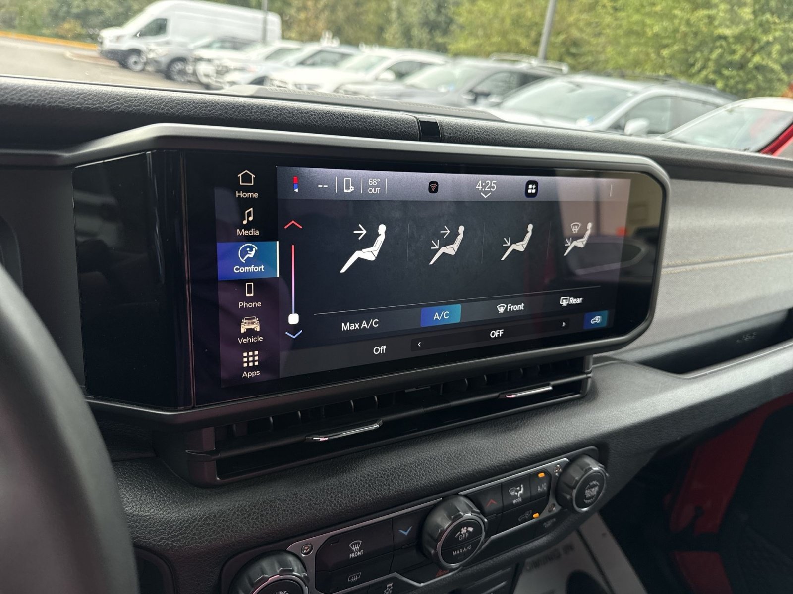 Used 2025 Jeep Wrangler Unlimited Sport AWD/4WD image 21