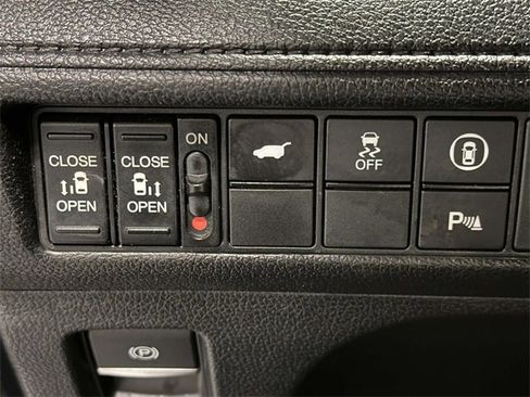 Certified 2024 Honda Odyssey Elite image 17