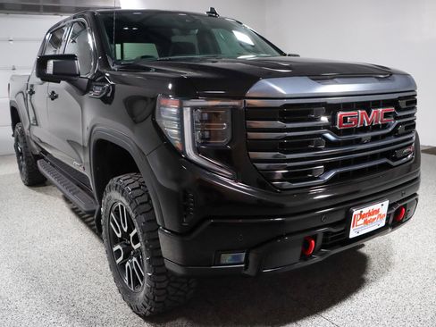 Used 2024 GMC Sierra 1500 AT4 w/ Technology Package AWD/4WD image 6