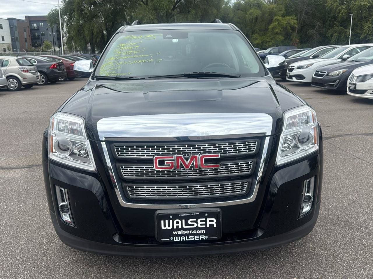 Used 2014 GMC Terrain SLT w/ Chrome Appearance Package AWD/4WD image 2