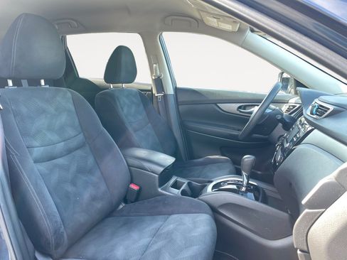 Used 2016 Nissan Rogue S w/ Appearance Package FWD image 17