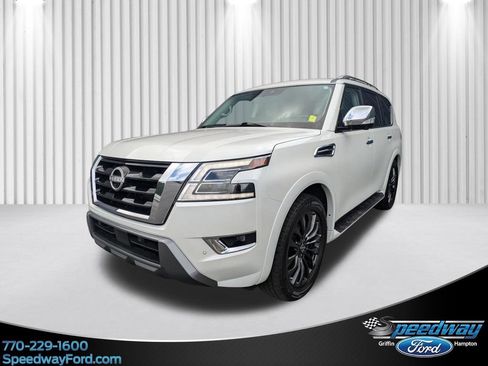 Used 2024 Nissan Armada Platinum w/ Captain's Chairs Package RWD image 1
