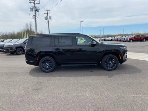 New 2026 Jeep Grand Wagoneer 4WD image 4