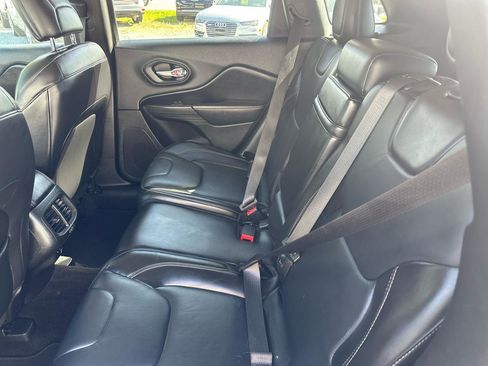Used 2015 Jeep Cherokee Limited AWD/4WD image 17