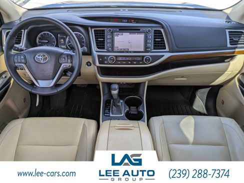 Used 2019 Toyota Highlander Limited image 13