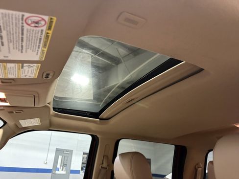 Used 2016 Ford F450 Lariat w/ Chrome Package image 28