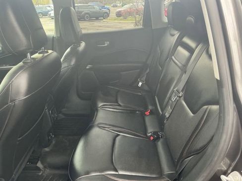 Used 2018 Jeep Compass Limited w/ Navigation Group AWD/4WD image 16