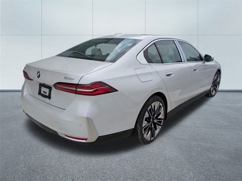 New 2026 BMW 530i xDrive 530i xDrive w/ Premium Package image 3