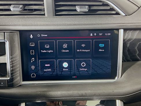 Used 2023 GMC Yukon Denali AWD/4WD image 15