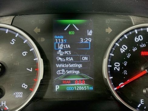 Used 2022 Toyota RAV4 LE FWD image 12