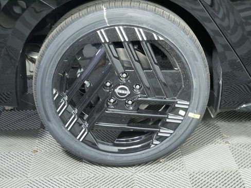 New 2026 Nissan Sentra SR w/ SR Premium Package FWD image 12