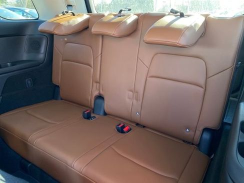 New 2025 Nissan Pathfinder Platinum image 12