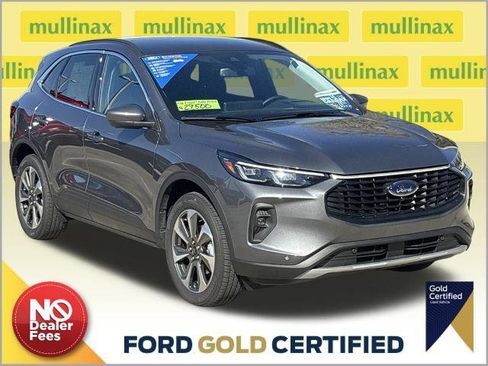 Certified 2025 Ford Escape Platinum w/ Premium Technology Package image 1