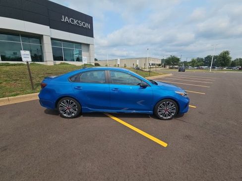 Used 2023 Kia Forte GT w/ GT2 Package FWD image 9