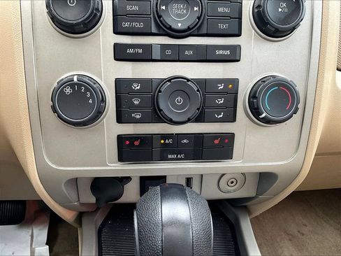 Used 2011 Ford Escape XLT w/ 203A Rapid Spec Order Code AWD/4WD image 14