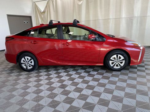 Used 2020 Toyota Prius LE AWD/4WD image 15