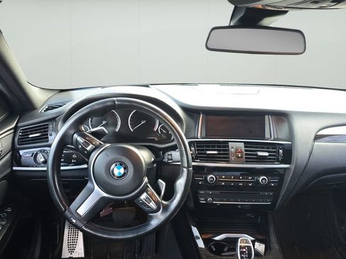 Used 2018 BMW X4 M40i image 11