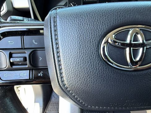 Used 2022 Toyota Tundra SR5 AWD/4WD image 19