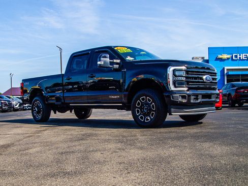 Used 2025 Ford F250 Platinum AWD/4WD image 9