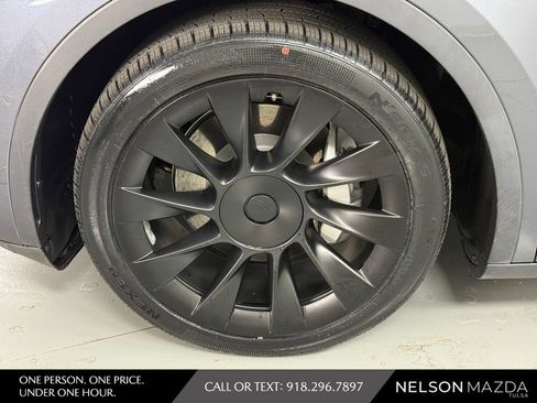 Used 2021 Tesla Model Y Long Range AWD/4WD image 13