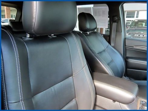 Used 2014 Jeep Grand Cherokee Limited AWD/4WD image 9