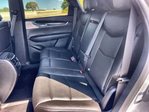 Used 2020 Cadillac XT5 Premium Luxury FWD image 14