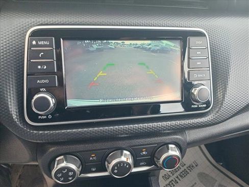 Used 2022 Nissan Kicks S image 22