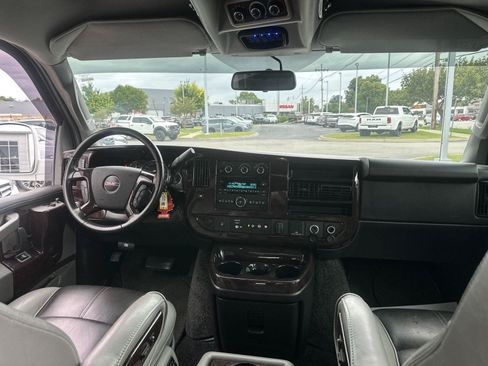 Used 2016 GMC Savana 2500 RWD image 19