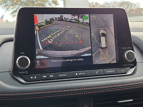 Certified 2025 Nissan Rogue SV image 21