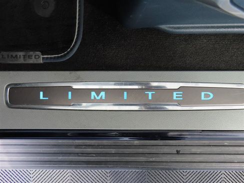Used 2021 Ford F150 Limited image 19