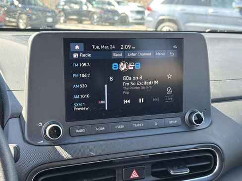 Used 2023 Hyundai Kona SEL AWD/4WD image 25