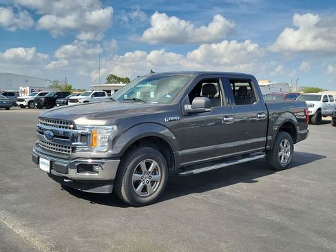 Used 2018 Ford F150 XLT w/ Equipment Group 302A Luxury image 2