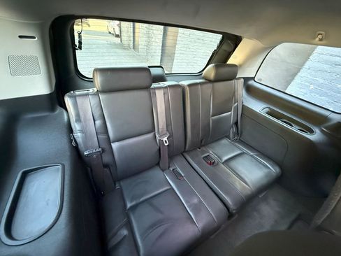 Used 2009 Cadillac Escalade AWD image 17