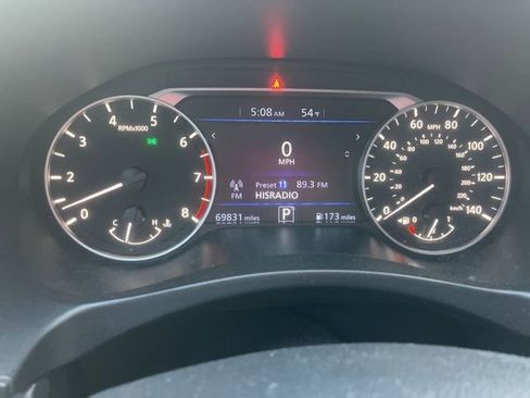 Used 2019 Nissan Altima 2.5 SR w/ SR Premium Package image 10