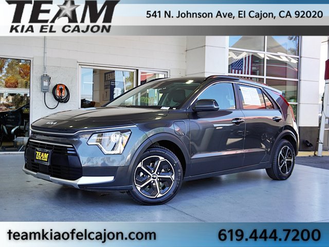 Certified 2025 Kia Niro EX FWD image 2