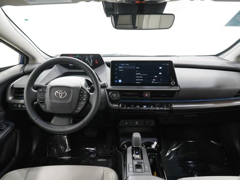 Used 2026 Toyota Prius XLE AWD/4WD image 14