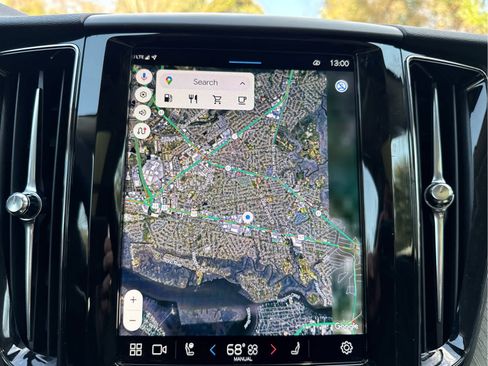 Certified 2025 Volvo XC60 B5 Plus image 31