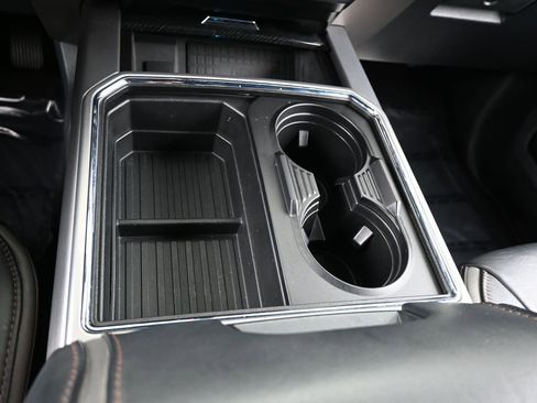 Used 2022 Ford F350 Platinum image 29